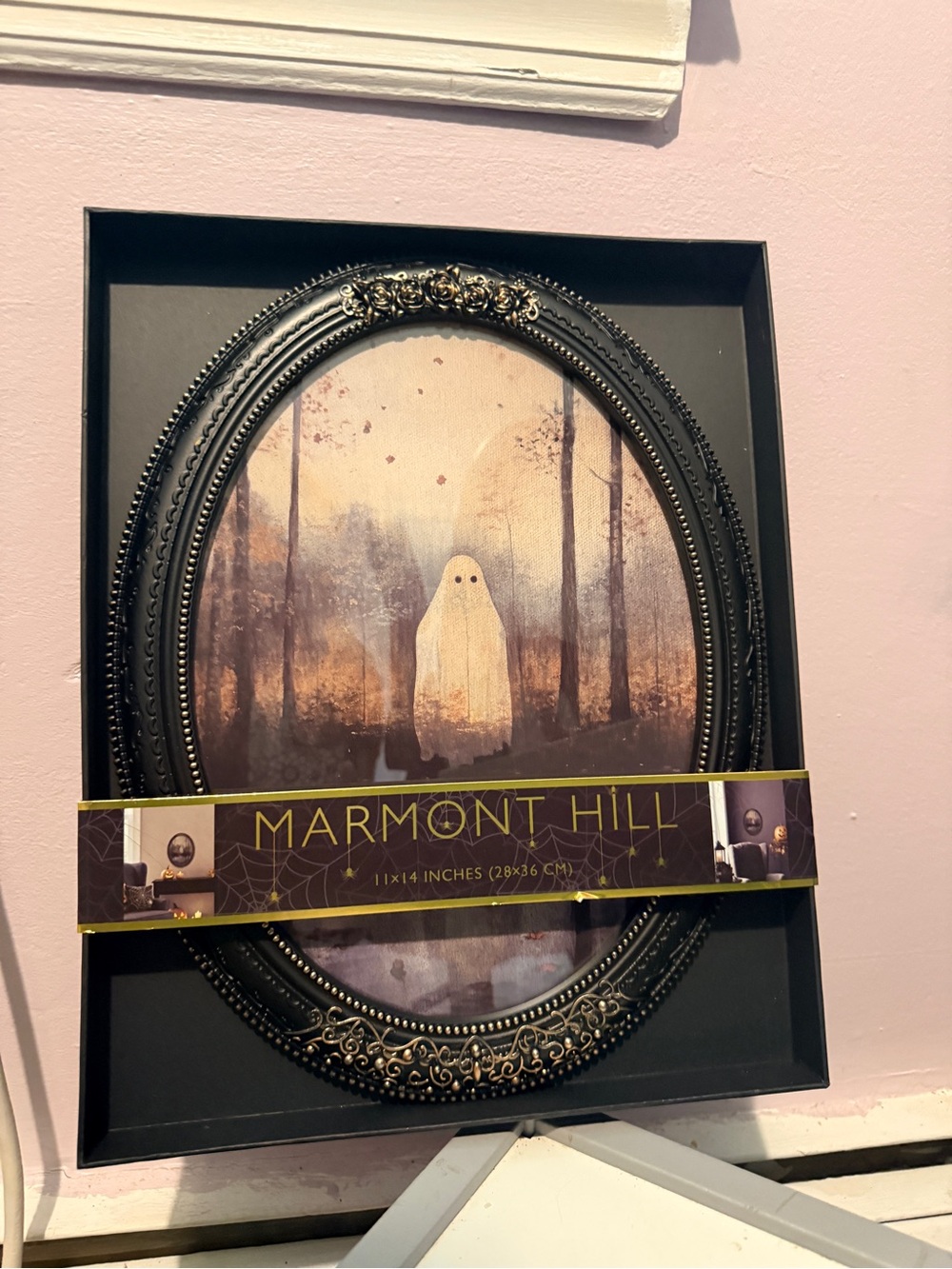 MARMONT HILL VIRAL Black Oval Ghost Wall Art